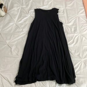Girls sleeveless black dresss